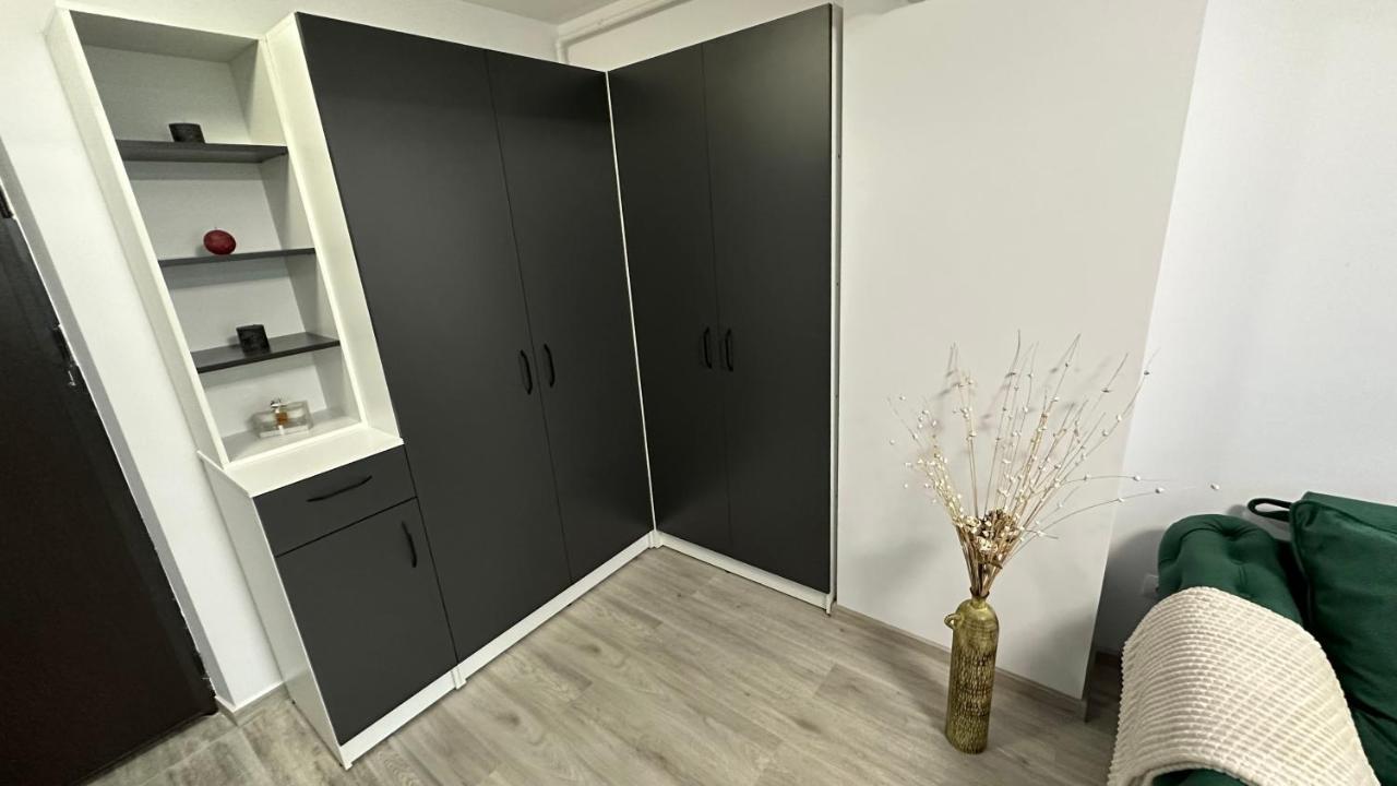 Апартаменти Apartament Lux Bacovia 2 Бакеу Екстер'єр фото