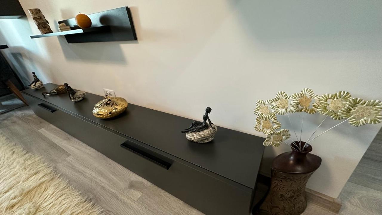 Апартаменти Apartament Lux Bacovia 2 Бакеу Екстер'єр фото